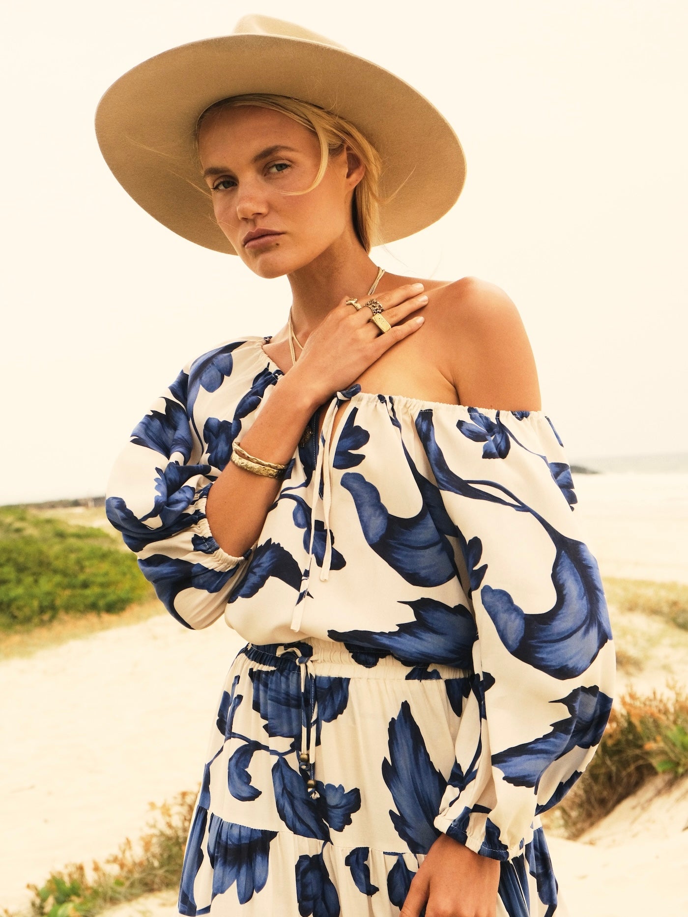 Hana layered set