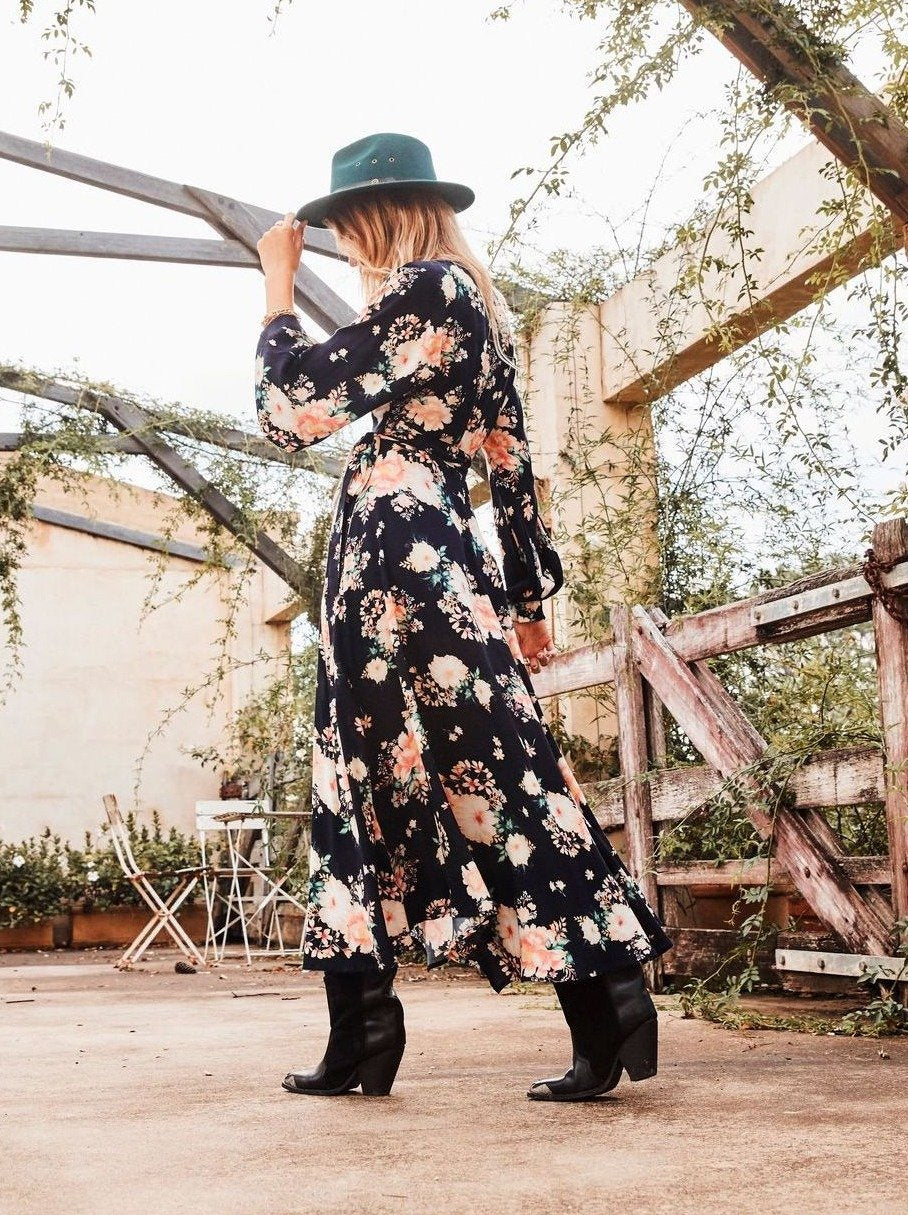 black floral long sleeve wrap dress Gianni Bini Womens Black Rotar maxi wrap dress floral Size M Long Sleeve